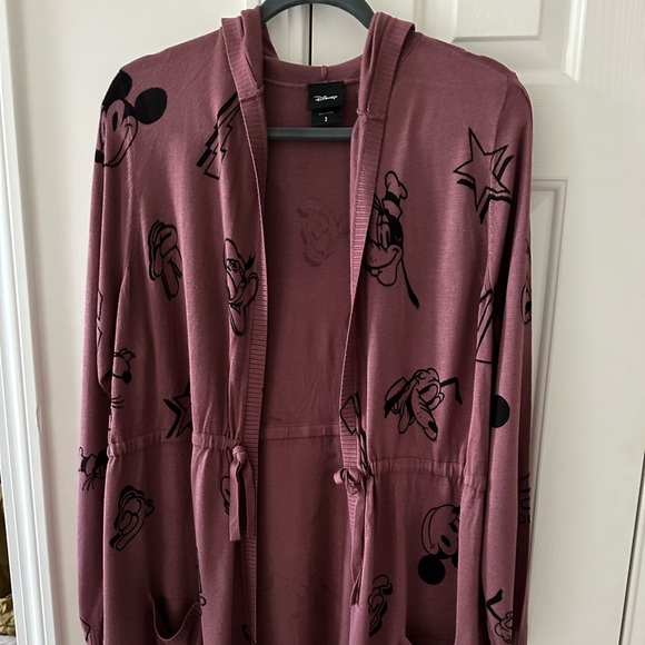Disney sweater from Torrid, size 2 - Picture 1 of 7